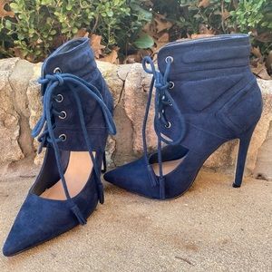 Izabella Rue Navy Lace Heel 6